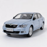 Skoda 2008 Superb B6 Blue 1:18 diecast model car by OEM - view 1