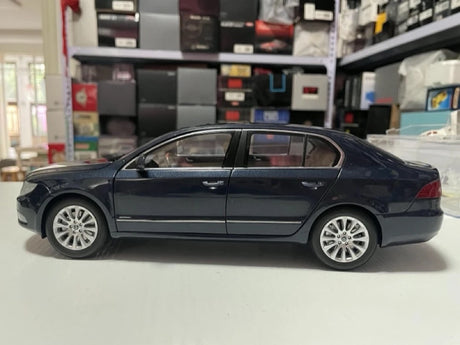 [OEM] 1:18 Skoda 2008 Superb B6 Blue Model Car Die-Cast