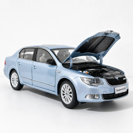 Skoda 2008 Superb B6 Blue 1:18 diecast model car by OEM - view 6