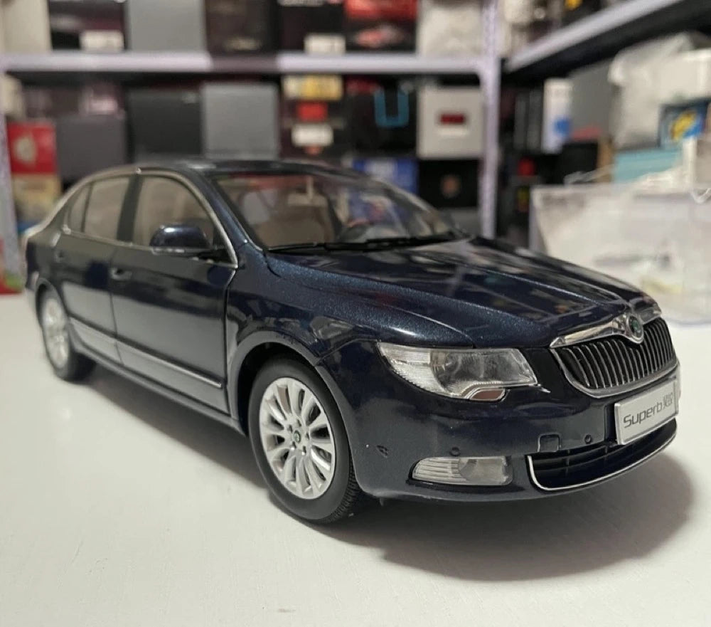 [OEM] 1:18 Skoda 2008 Superb B6 Blue Model Car Die-Cast