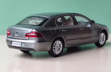 [OEM] 1:18 Skoda 2008 Superb B6 Gray Model Car Die-Cast