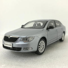 [OEM] 1:18 Skoda 2008 Superb B6 Silver Model Car Die-Cast