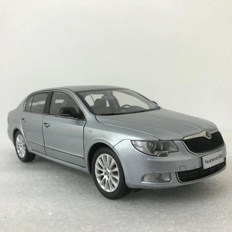 [OEM] 1:18 Skoda 2008 Superb B6 Silver Model Car Die-Cast