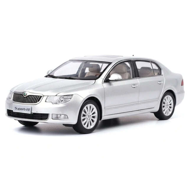 [OEM] 1:18 Skoda 2008 Superb B6 Silver Model Car Die-Cast