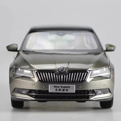 [OEM] 1:18 Skoda 2008 Superb Brown Model Car Die-Cast