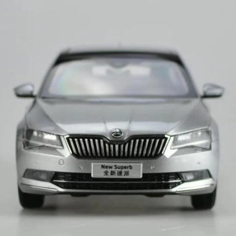 [OEM] 1:18 Skoda 2008 Superb Silver Model Car Die-Cast
