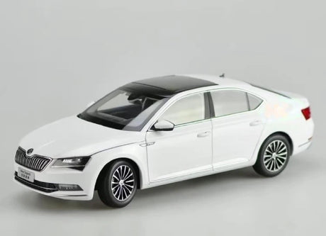 [OEM] 1:18 Skoda 2008 Superb White Model Car Die-Cast