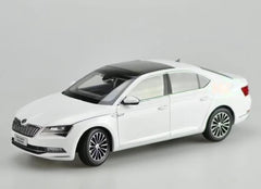 [OEM] 1:18 Skoda 2008 Superb bianco modellino di auto Die-Cast