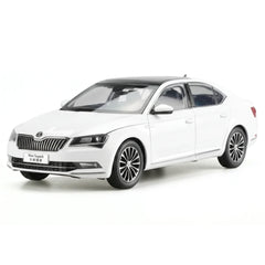 [OEM] 1:18 Skoda 2008 Superb bianco modellino di auto Die-Cast