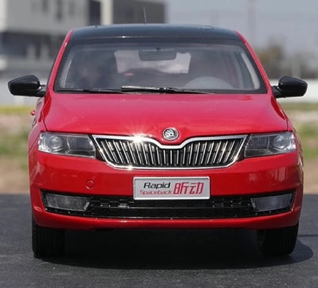 [OEM] 1:18 Skoda 2013 Rapid Spaceback Red Model Car Die-Cast