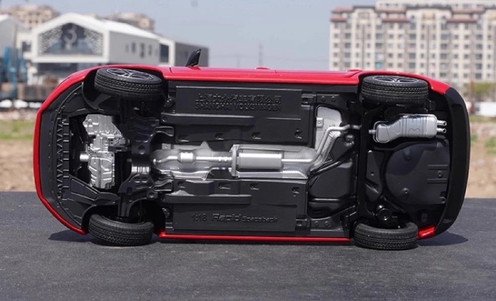 [OEM] 1:18 Skoda 2013 Rapid Spaceback Red Model Car Die-Cast
