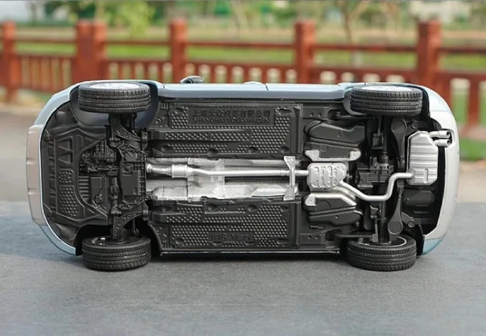 [OEM] 1:18 Skoda 2013 Yeti Blue Model Car Die-Cast