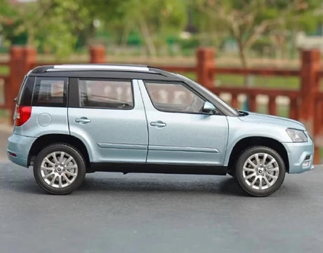 [OEM] 1:18 Skoda 2013 Yeti Blue Model Car Die-Cast