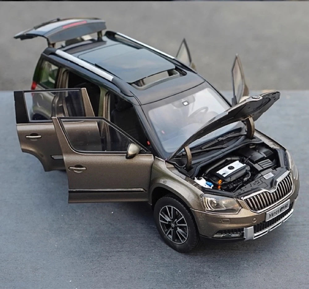 [OEM] 1:18 Skoda 2013 Yeti Outdoor marrone modellino di auto Die-Cast