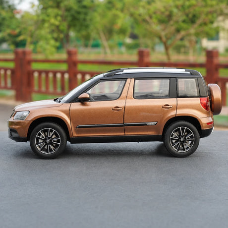 [OEM] 1:18 Skoda 2013 Yeti Outdoor orange voiture miniature Die-Cast