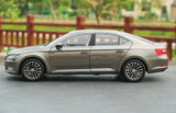 [OEM] 1:18 Skoda 2015 Superb Brown Model Car Die-Cast