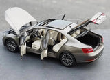 [OEM] 1:18 Skoda 2015 Superb Brown Model Car Die-Cast