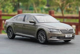[OEM] 1:18 Skoda 2015 Superb Brown Model Car Die-Cast