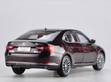 [OEM] 1:18 Skoda 2015 Superb Red Model Car Die-Cast