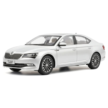 [OEM] 1:18 Skoda 2015 Superb Silver Model Car Die-Cast