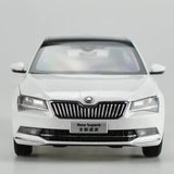 [OEM] 1:18 Skoda 2015 Superb White Model Car Die-Cast