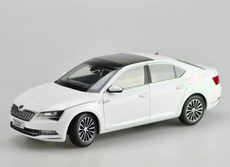 [OEM] 1:18 Skoda 2015 Superb White Model Car Die-Cast
