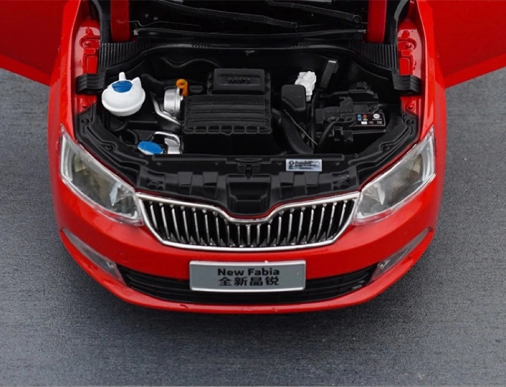 [OEM] 1:18 Skoda 2016 Fabia Red Model Car Die-Cast