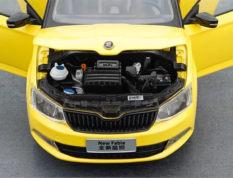 [OEM] 1:18 Skoda 2016 Fabia Yellow Model Car Die-Cast