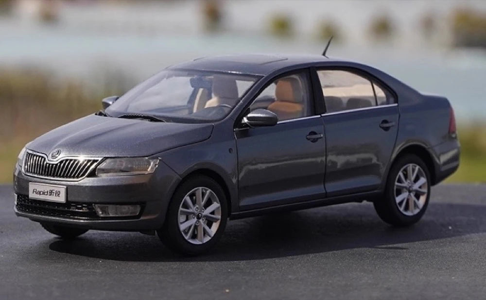 [OEM] 1:18 Skoda 2016 Rapid Gray Model Car Die-Cast