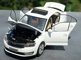 [OEM] 1:18 Skoda 2016 Rapid bianco modellino di auto Die-Cast