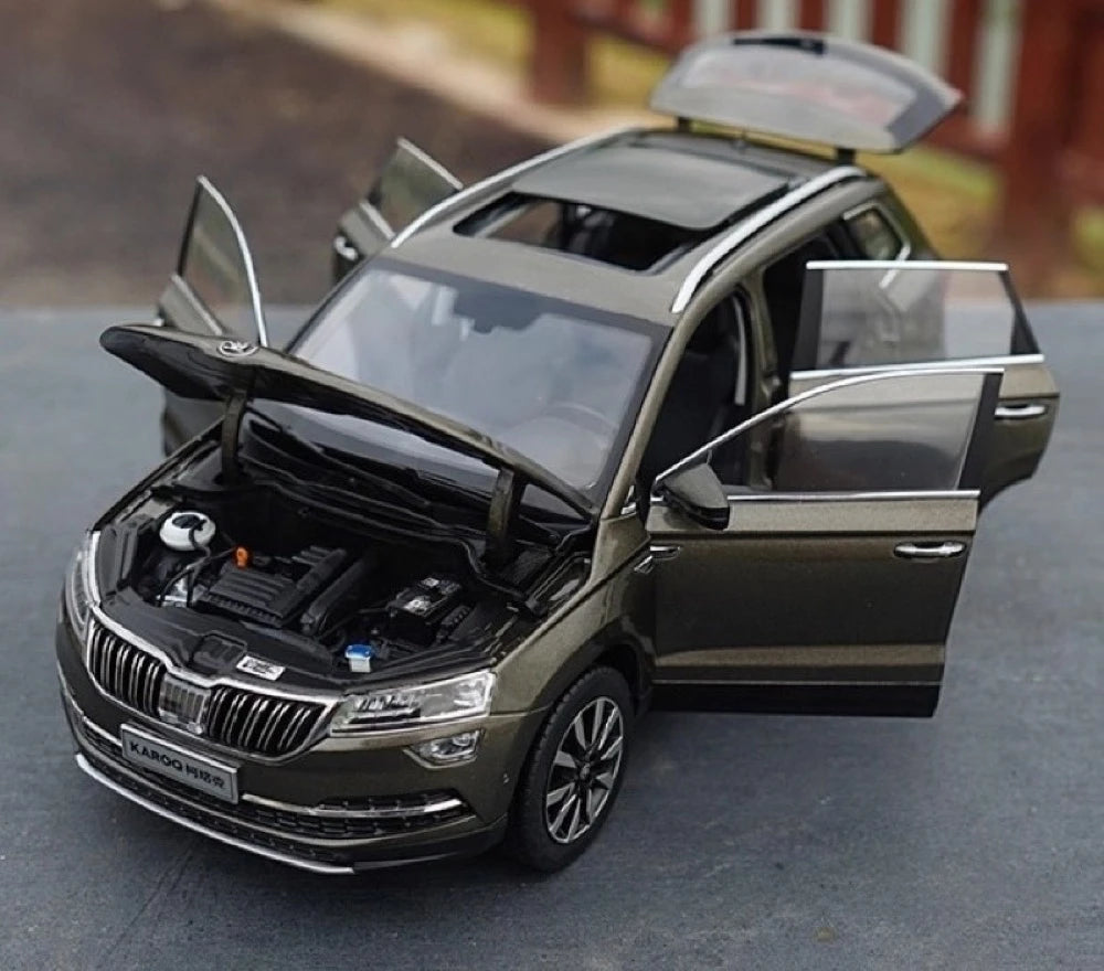 [OEM] 1:18 Skoda 2017 Karoq Brown Model Car Die-Cast