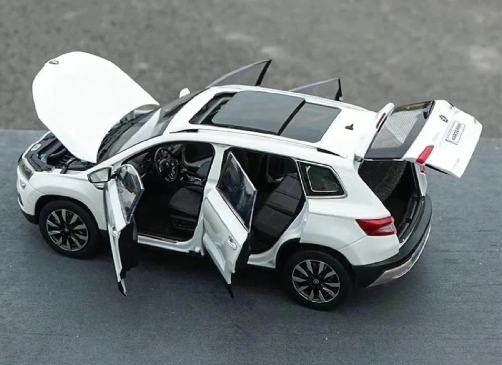 [OEM] 1:18 Skoda 2017 Karoq White Model Car Die-Cast