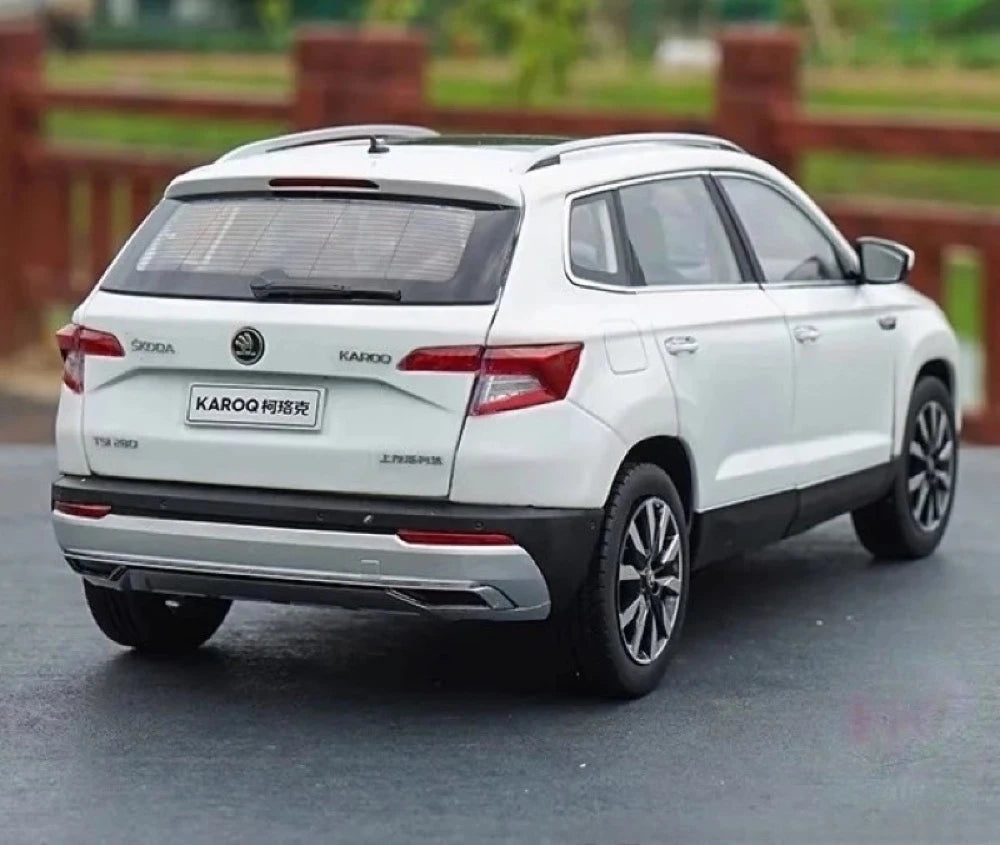 [OEM] 1:18 Skoda 2017 Karoq White Model Car Die-Cast