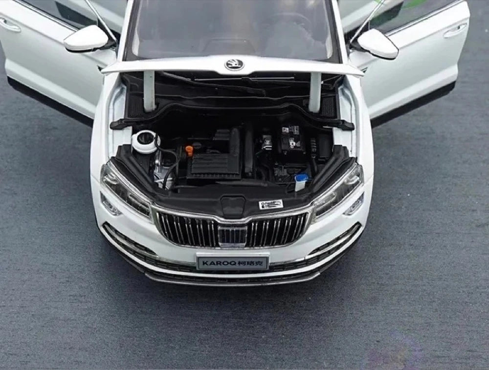 [OEM] 1:18 Skoda 2017 Karoq White Model Car Die-Cast