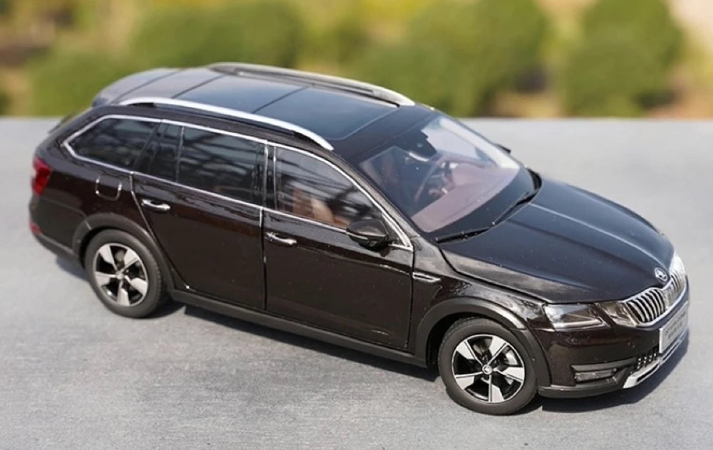 [OEM] 1:18 Skoda 2017 Octavia marron voiture miniature Die-Cast