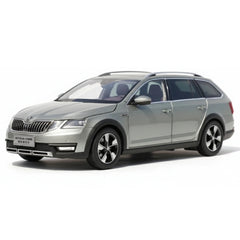 [OEM] 1:18 Skoda 2017 Octavia Green Model Car Die-Cast