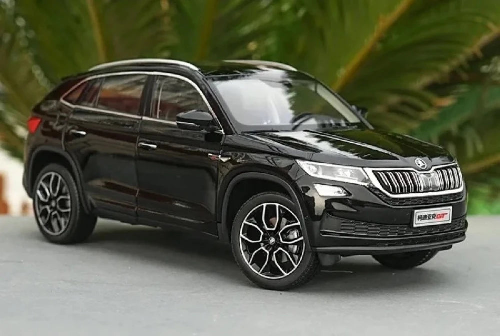 [OEM] 1:18 Skoda 2018 Karoq GT nero modellino di auto Die-Cast