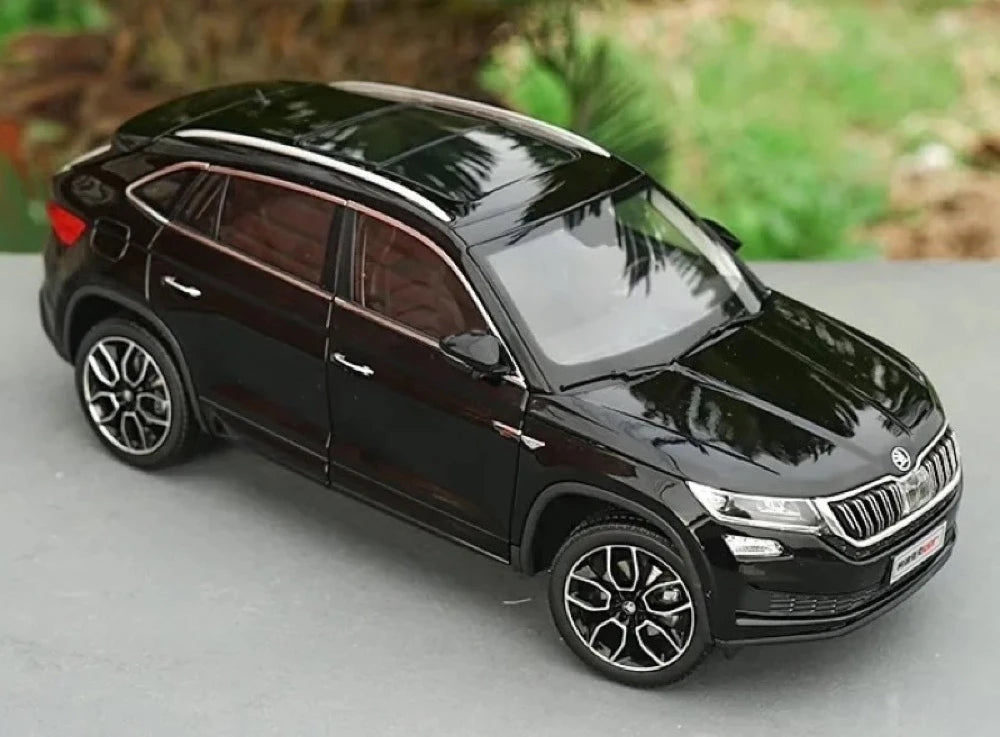 [OEM] 1:18 Skoda 2018 Karoq GT nero modellino di auto Die-Cast