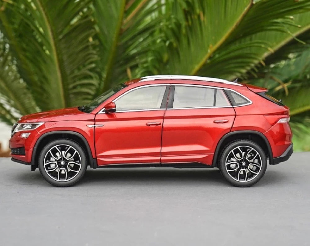 [OEM] 1:18 Skoda 2018 Karoq GT Red Model Car Die-Cast