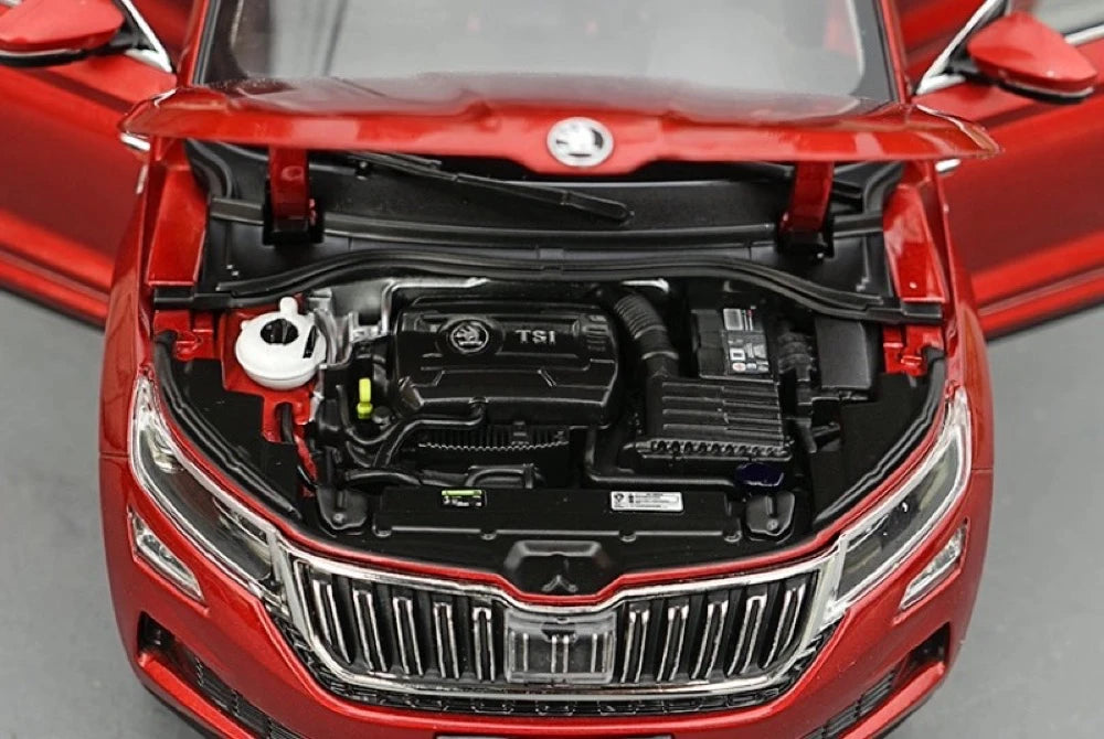 [OEM] 1:18 Skoda 2018 Karoq GT röd modellbil Die-Cast