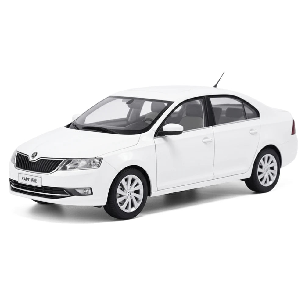 [OEM] 1:18 Skoda 2018 Rapid White Model Car Die-Cast
