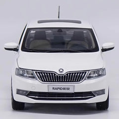 [OEM] 1:18 Skoda 2018 Rapid bianco modellino di auto Die-Cast