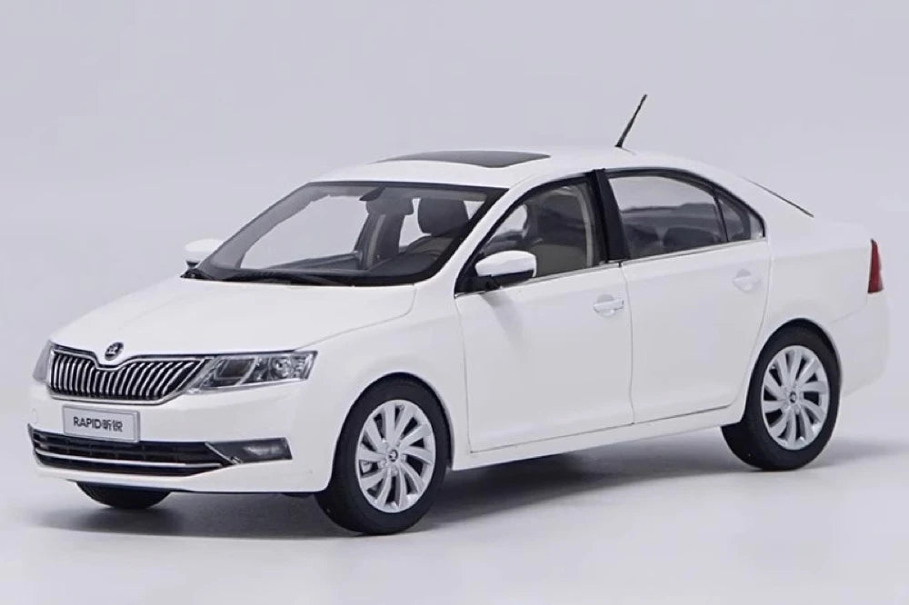 [OEM] 1:18 Skoda 2018 Rapid White Model Car Die-Cast