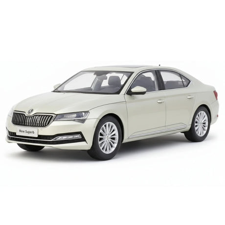 [OEM] 1:18 Skoda 2020 Superb Gold Model Car Die-Cast