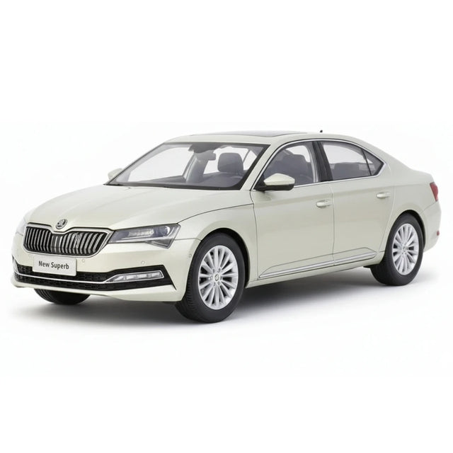 [OEM] 1:18 Skoda 2020 Superb guld modellbil Die-Cast