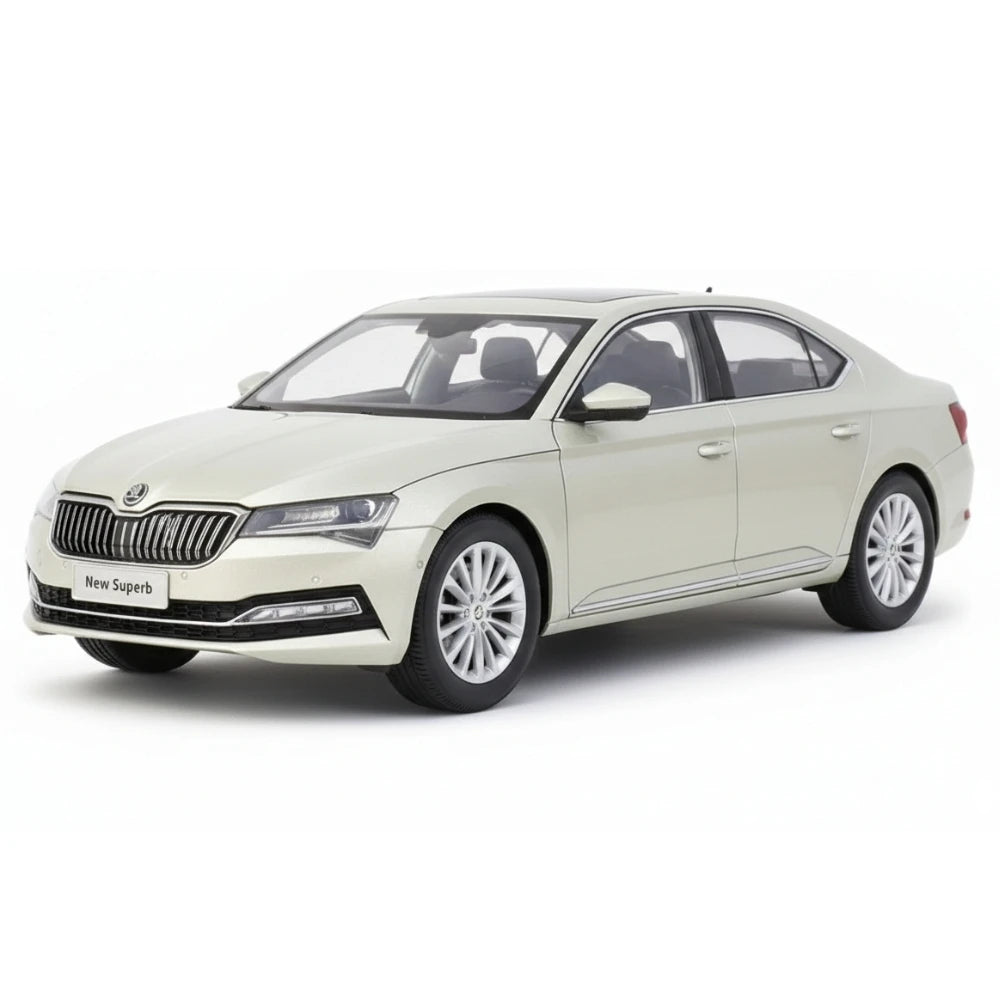 [OEM] 1:18 Skoda 2020 Superb Gold Model Car Die-Cast