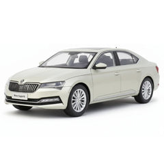 [OEM] 1:18 Skoda 2020 Superb Gold Model Car Die-Cast