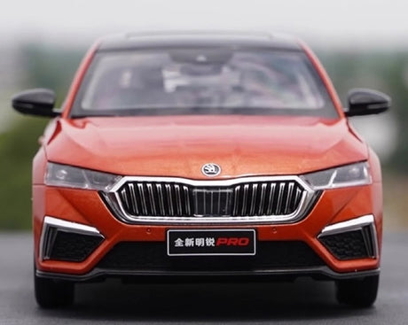 [OEM] 1:18 Skoda 2021 Octavia Orange Model Car Die-Cast