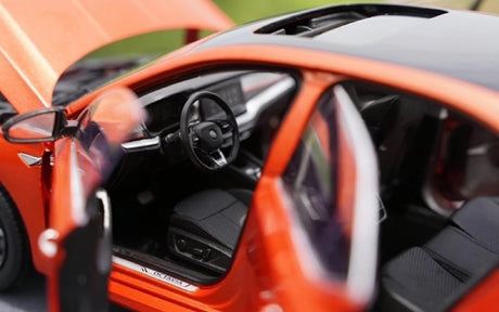 [OEM] 1:18 Skoda 2021 Octavia Orange Model Car Die-Cast
