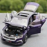 [OEM] 1:18 Skoda 2021 Octavia lila modellbil Die-Cast